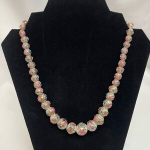 Elegant Floral Beaded Necklace